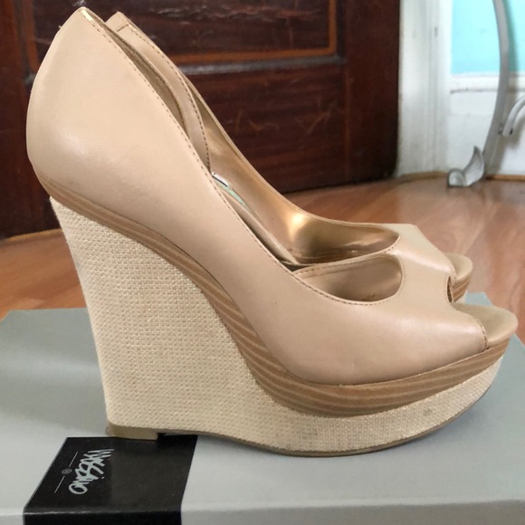 Nude Jennifer Lopez Wedged - Picture 5 of 7